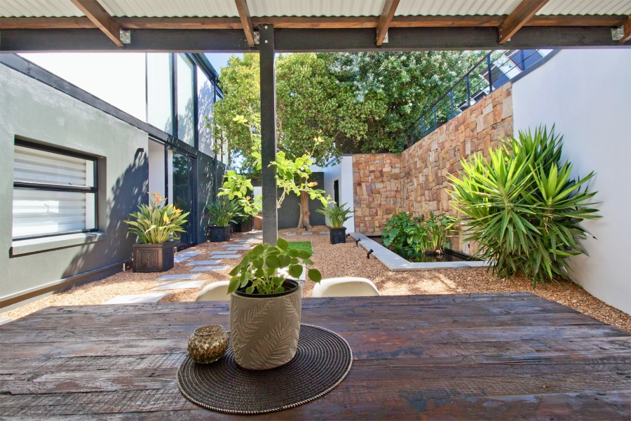 To Let 1 Bedroom Property for Rent in San Michel Western Cape